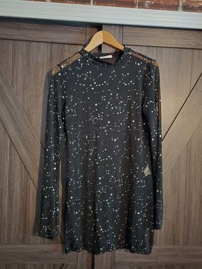 Black Star-Print Long Sleeve Dress